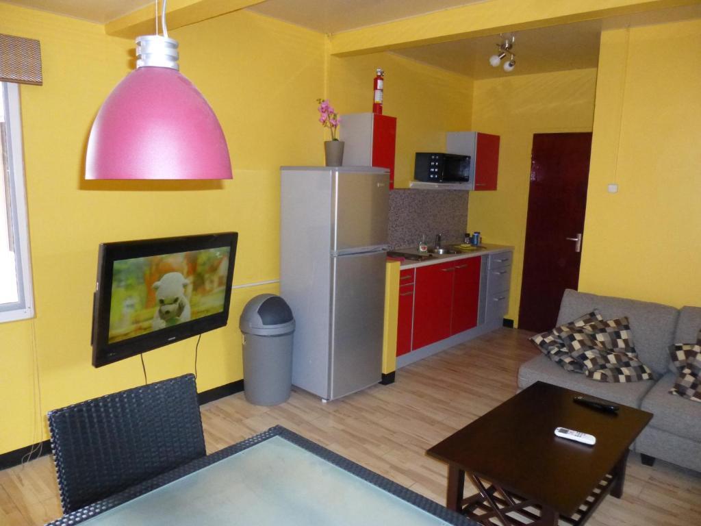 Kekemba Apartments Παραμαρίμπο Δωμάτιο φωτογραφία